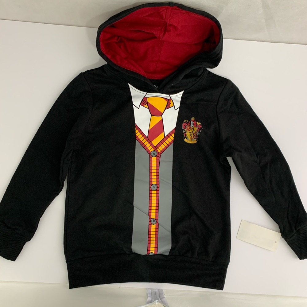 VK20- 28- NWT- HARRY POTTER HOODIE WITH CREST
